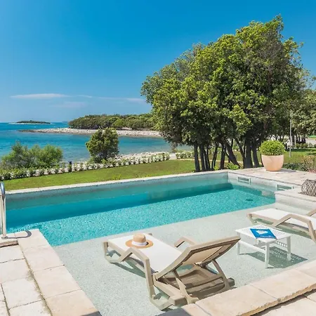 Luxury Glamping Porto Bus 5*