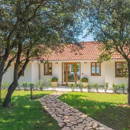 Holiday park Luxury Glamping Porto Bus 5*