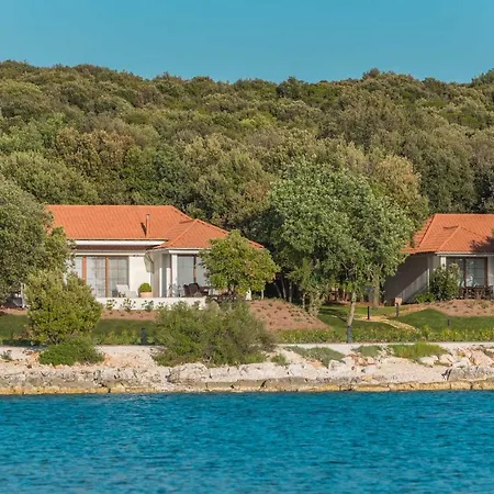 Luxury Glamping Porto Bus Bale