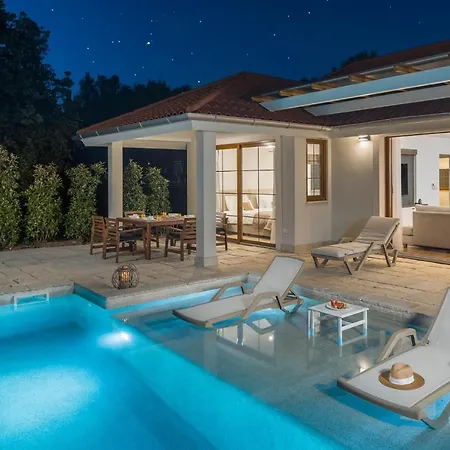 Luxury Glamping Porto Bus 5* Bale