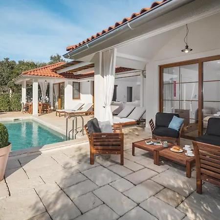 Luxury Glamping Porto Bus 5* Bale