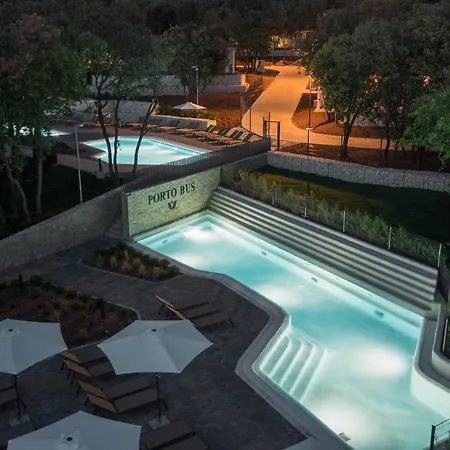 Holiday park Luxury Glamping Porto Bus