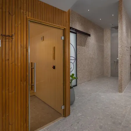 Luxury Glamping Porto Bus