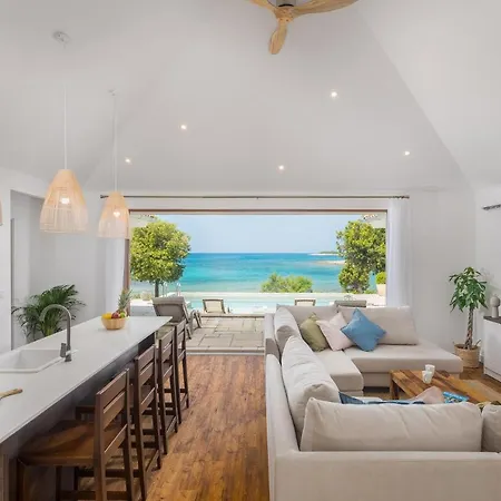 Luxury Glamping Porto Bus منتجع بالي